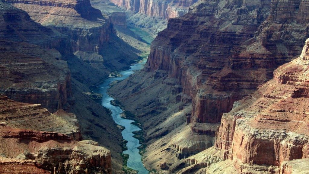 THE GRAND CANYON EVIDENCE OF A MASSIVE FLOOD CALAMITY Evolution is a Myth