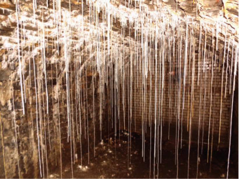 Featured image of post How Are Stalactites And Stalagmites Formed / These speleothems are formed thanks to the precipitation of minerals that lava stalactites are formed by dripping liquid lava.